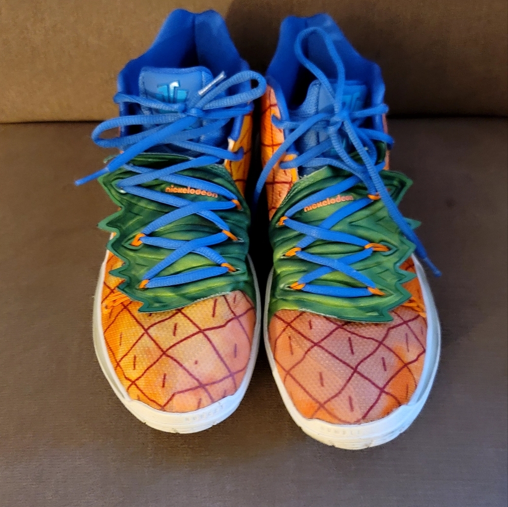 Nike Kyrie 5 SpongeBob SquarePants Pineapple House Sneakers Size 8.5 mens